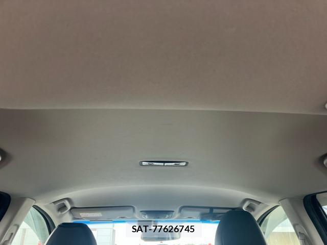 Honda VEZEL 2015-11 8832258-12