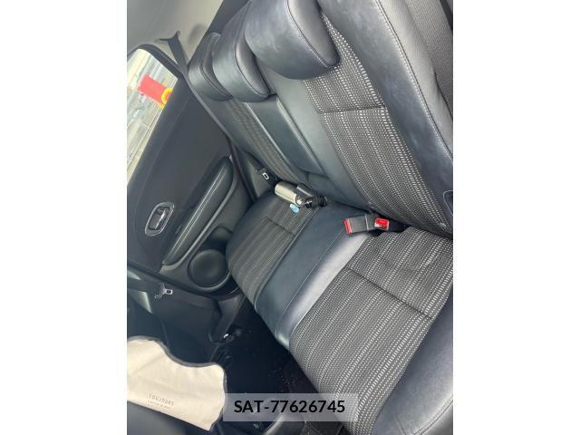 Honda VEZEL 2015-11 8832258-13