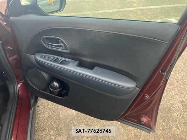 Honda VEZEL 2015-11 8832258-15
