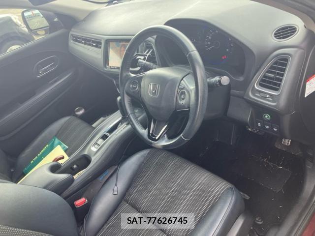Honda VEZEL 2015-11 8832258-16