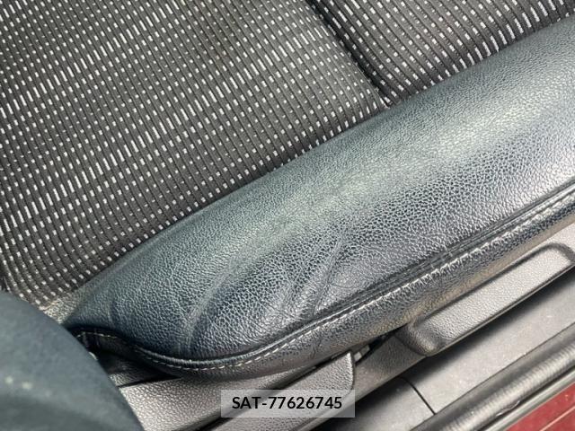 Honda VEZEL 2015-11 8832258-18