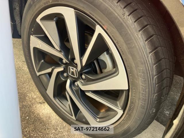 Honda VEZEL 2017-06 8832266-9