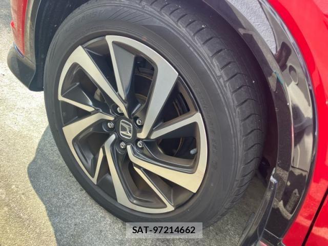 Honda VEZEL 2017-06 8832266-10