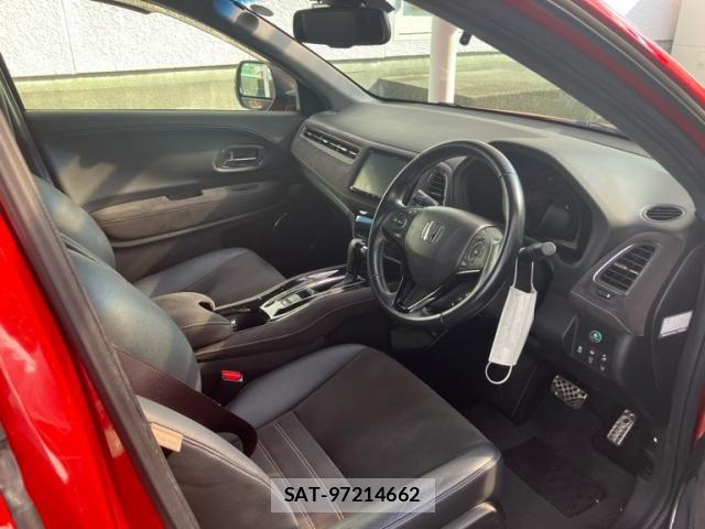 Honda VEZEL 2017-06 8832266-11