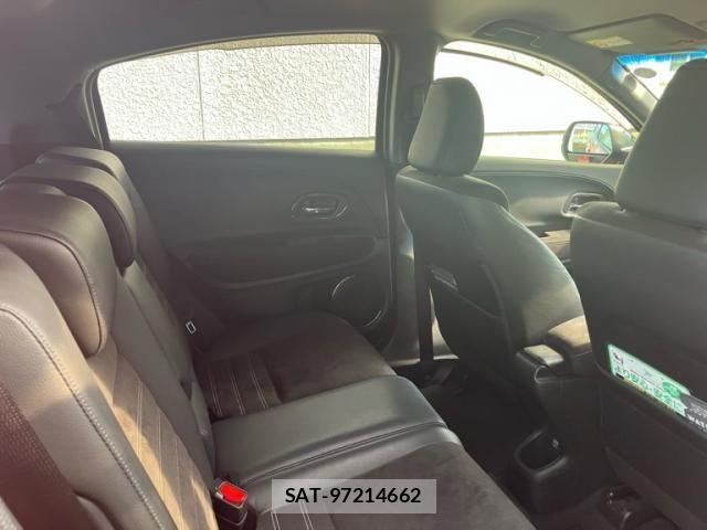Honda VEZEL 2017-06 8832266-12