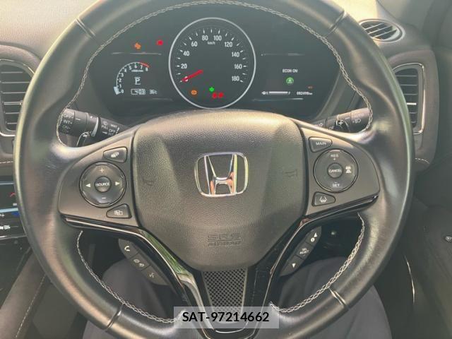 Honda VEZEL 2017-06 8832266-14