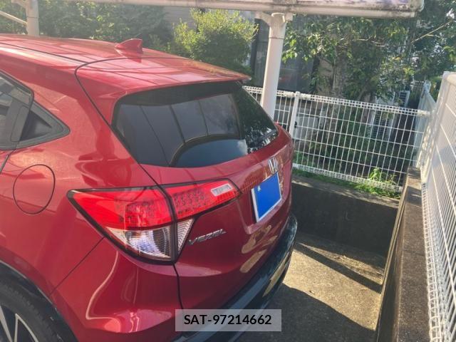 Honda VEZEL 2017-06 8832266-6