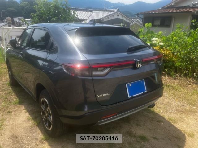 Honda VEZEL 2023-03 8832259-1