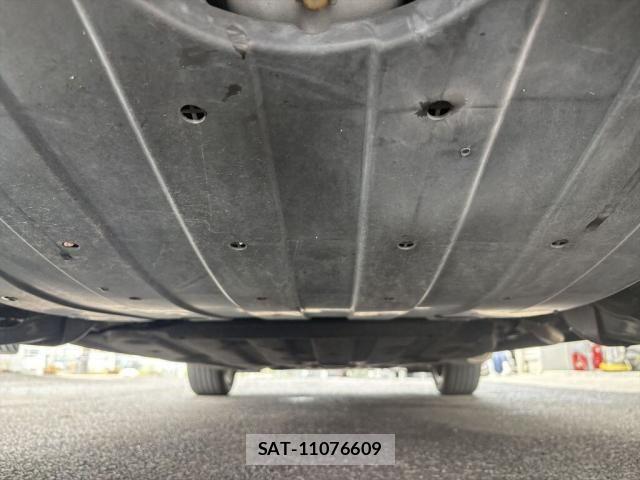 Honda VEZEL 2014-09 8850975-25