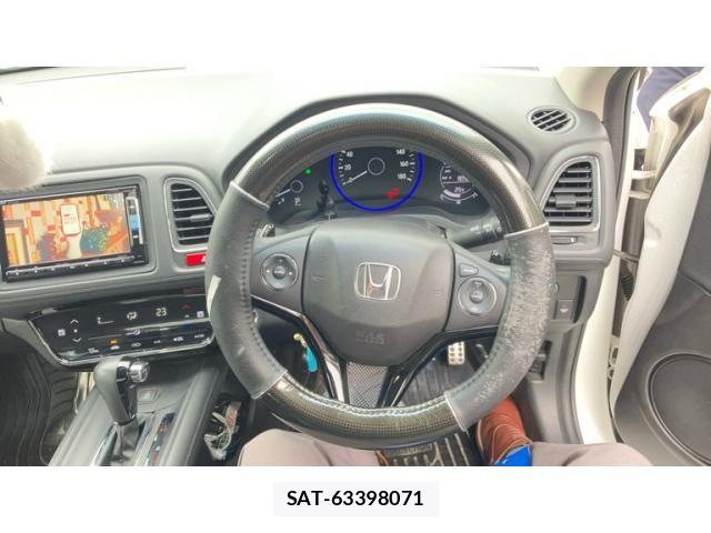 Honda VEZEL 2015-03 8850972-9