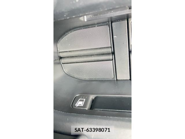 Honda VEZEL 2015-03 8850972-21