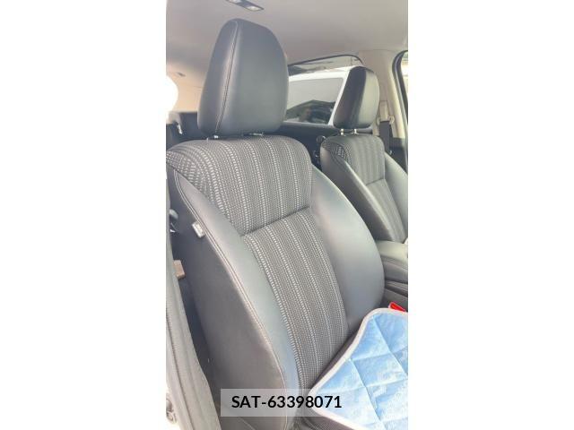 Honda VEZEL 2015-03 8850972-6