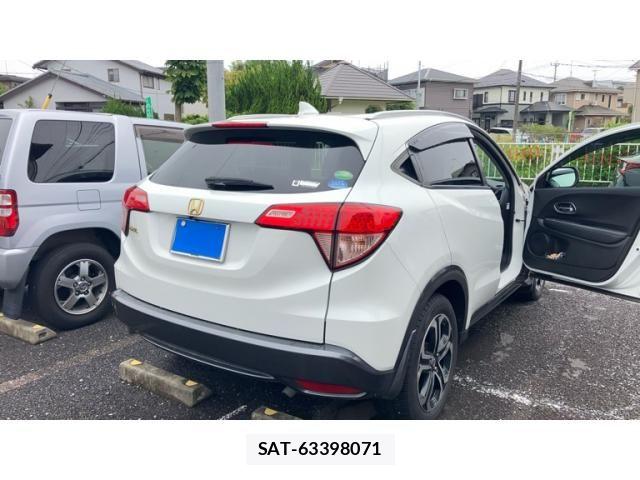 Honda VEZEL 2015-03 8850972-8