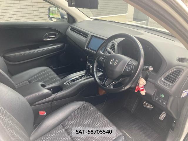 Honda VEZEL 2016-02 8850971-15