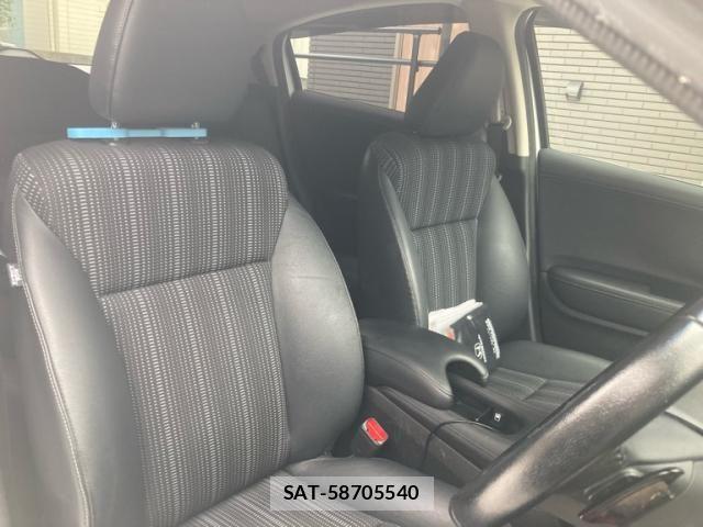 Honda VEZEL 2016-02 8850971-16