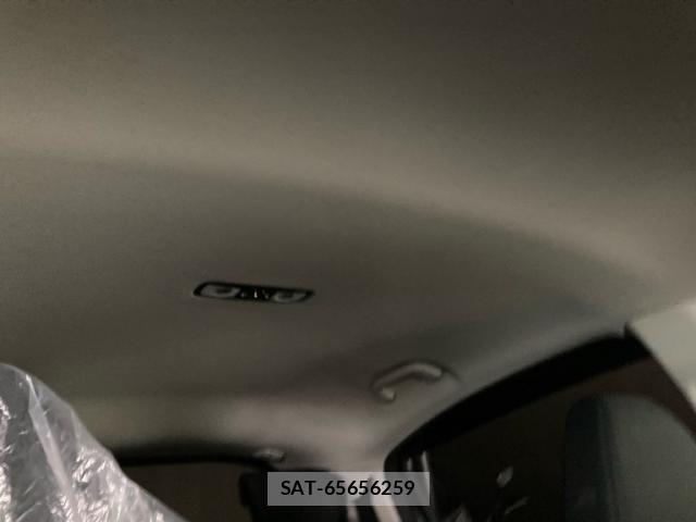 Honda VEZEL 2017-02 8872336-14