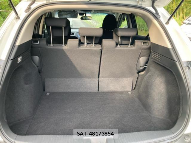 Honda VEZEL 2015-03 8882757-9