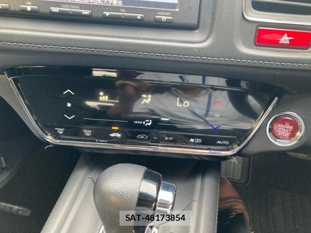 Honda VEZEL 2015-03 8882757-18