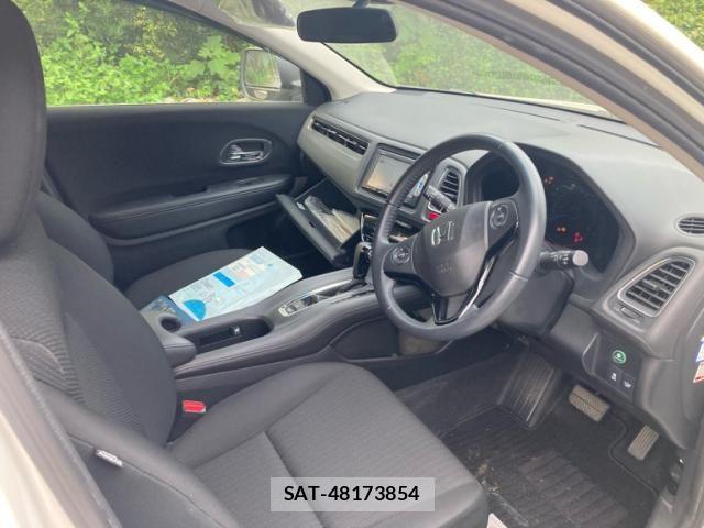 Honda VEZEL 2015-03 8882757-3