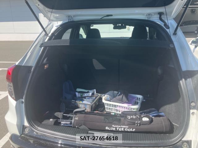 Honda VEZEL 2019-03 8884537-15