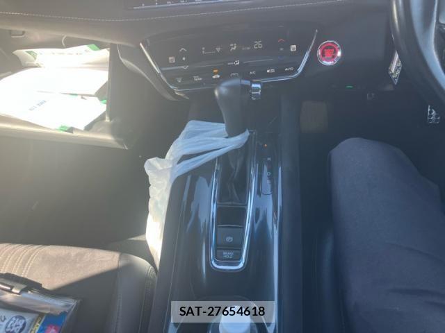 Honda VEZEL 2019-03 8884537-17