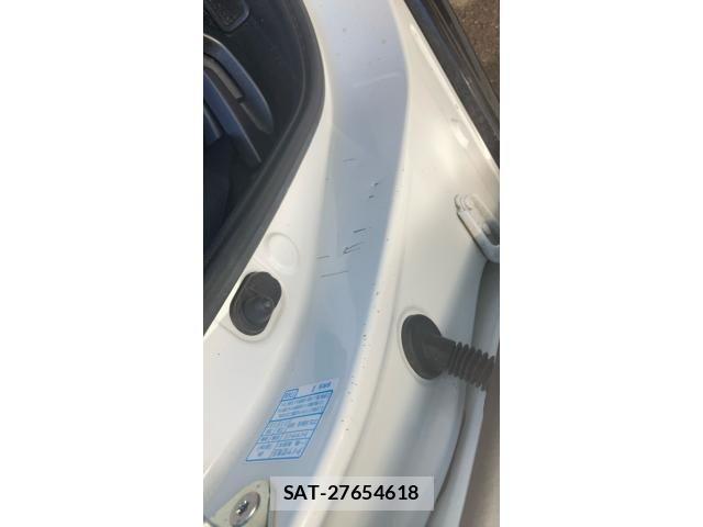 Honda VEZEL 2019-03 8884537-26