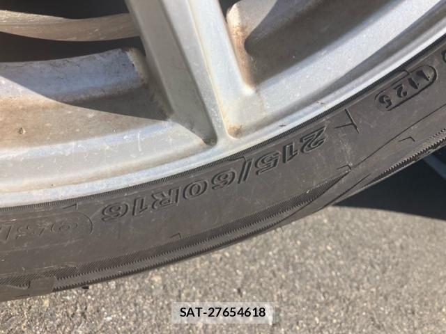 Honda VEZEL 2019-03 8884537-3