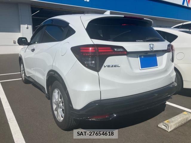 Honda VEZEL 2019-03 8884537-6