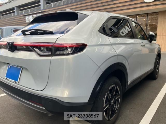 Honda VEZEL 2023-08 8884536-3