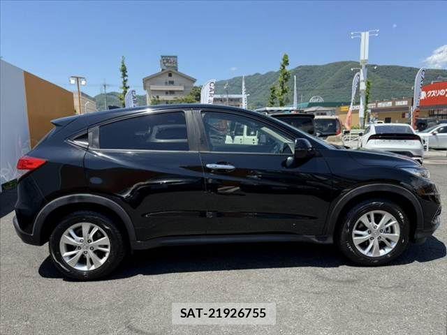 Honda VEZEL 2018-08 7226551-11