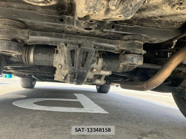 Honda VEZEL 2017-10 7226549-11