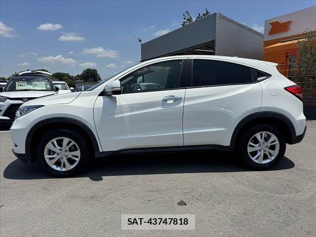 Honda VEZEL 2017-07 8038949-10