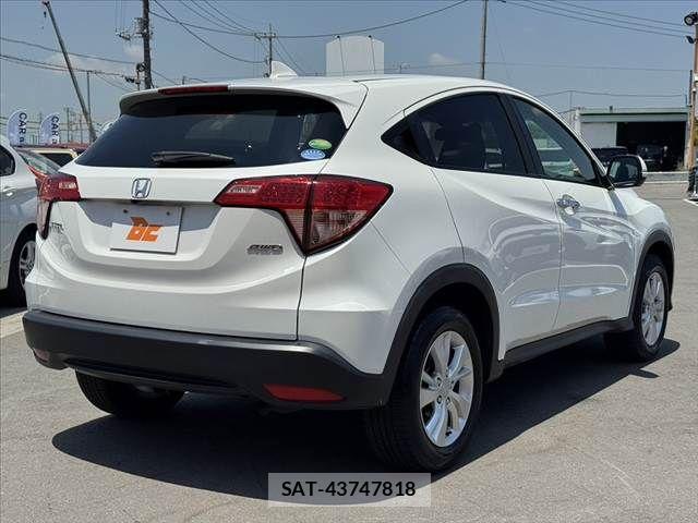 Honda VEZEL 2017-07 8038949-14