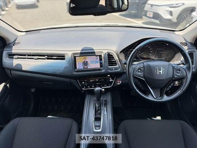 Honda VEZEL 2017-07 8038949-1