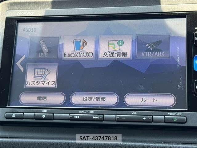 Honda VEZEL 2017-07 8038949-22