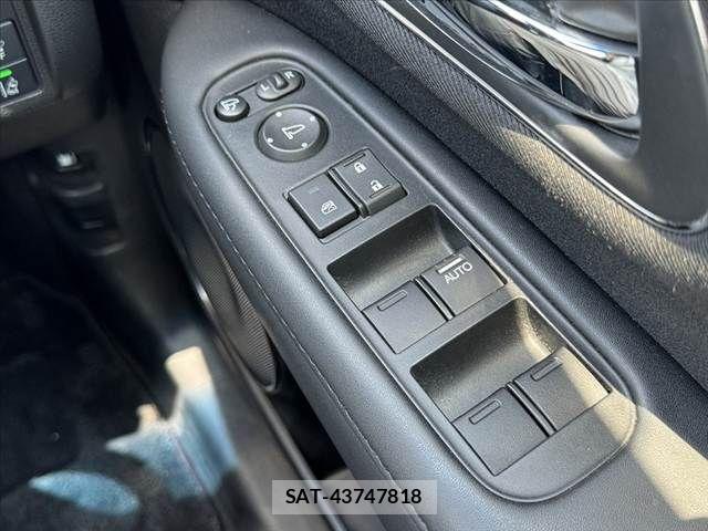 Honda VEZEL 2017-07 8038949-25