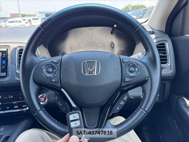 Honda VEZEL 2017-07 8038949-6