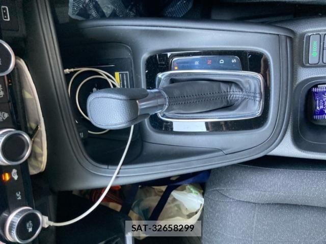 Honda VEZEL 2022-07 8132813-19