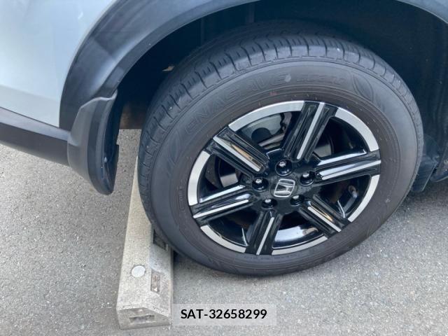 Honda VEZEL 2022-07 8132813-6