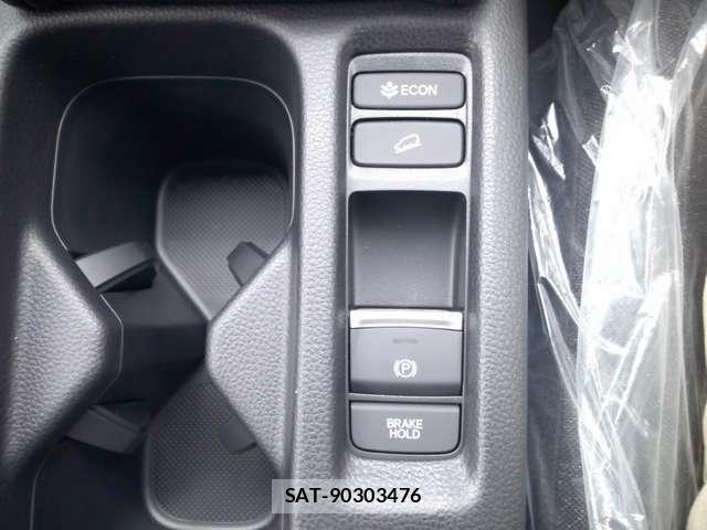 Honda VEZEL 2026-06 8232249-14