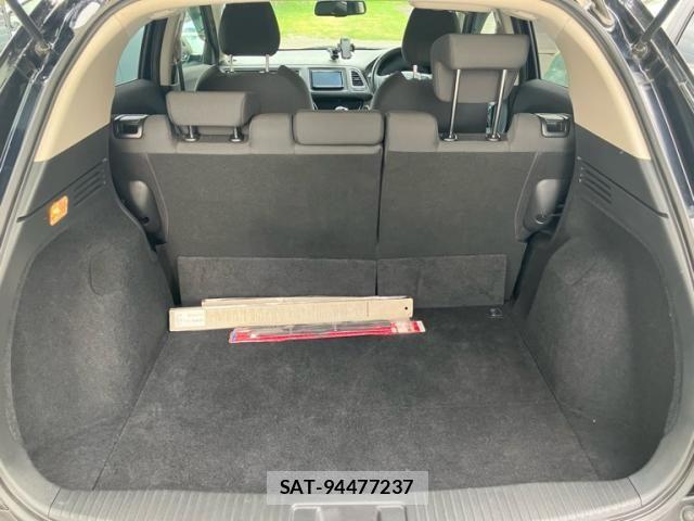 Honda VEZEL 2018-06 8369559-14