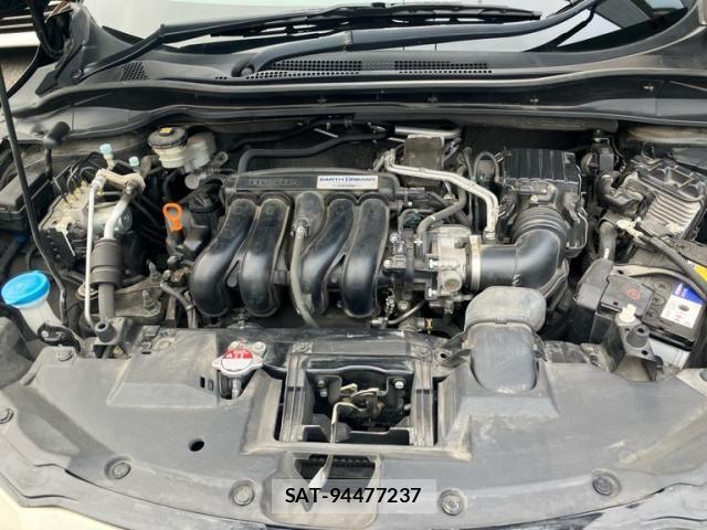 Honda VEZEL 2018-06 8369559-27