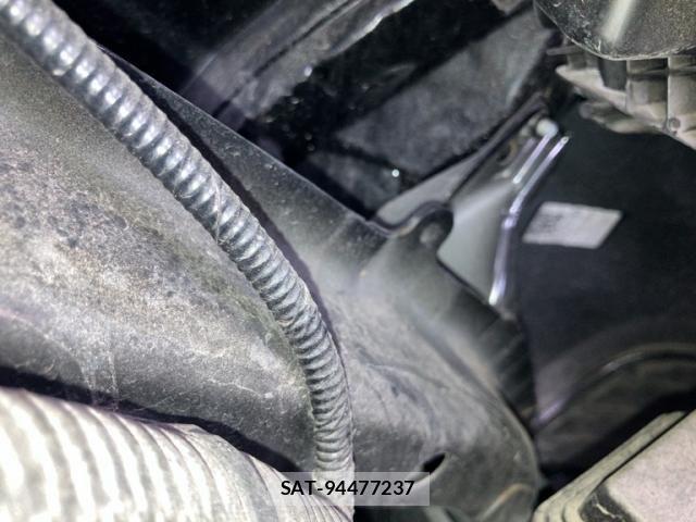 Honda VEZEL 2018-06 8369559-28