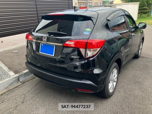 Honda VEZEL 2018-06 8369559-5