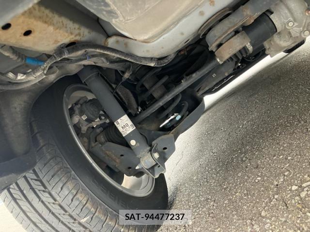 Honda VEZEL 2018-06 8369559-8