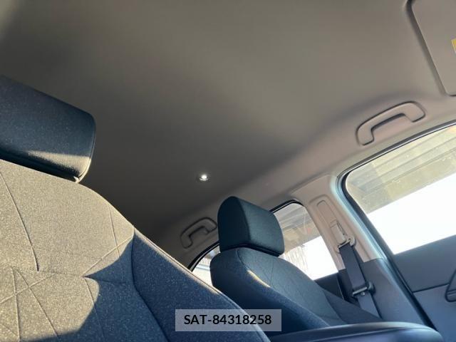 Honda VEZEL 2022-04 8369558-14