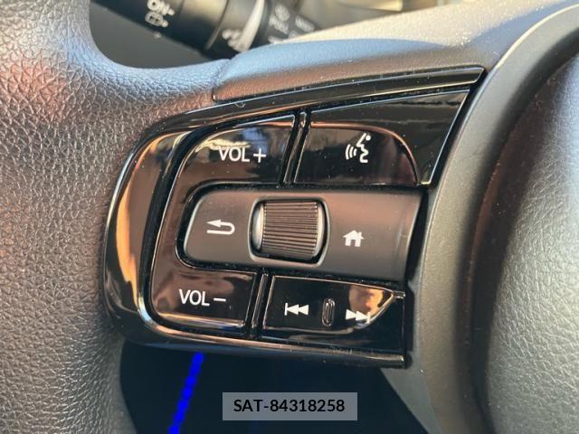 Honda VEZEL 2022-04 8369558-17