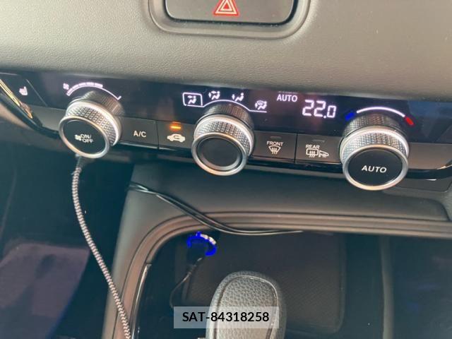Honda VEZEL 2022-04 8369558-19