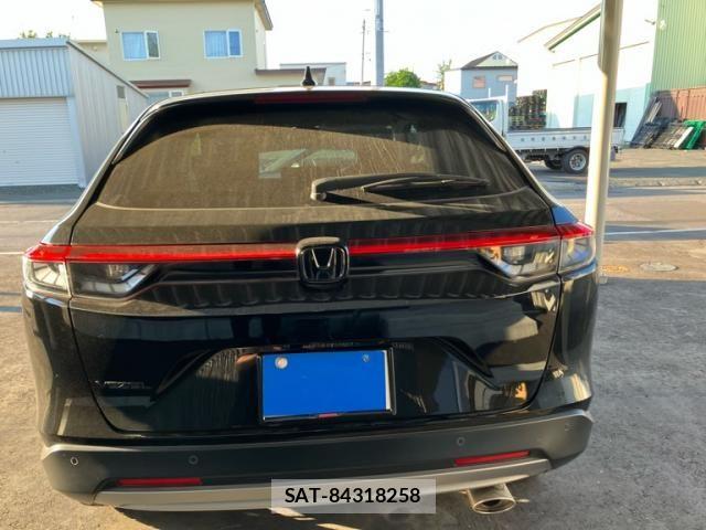 Honda VEZEL 2022-04 8369558-4