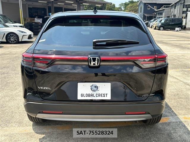Honda VEZEL 2025-09 8629517-12
